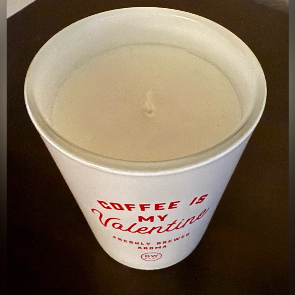 DW Home “Coffee Is My Valentine” Candle | Raspberry White Mocha | 11.2 oz - Picture 3 of 3